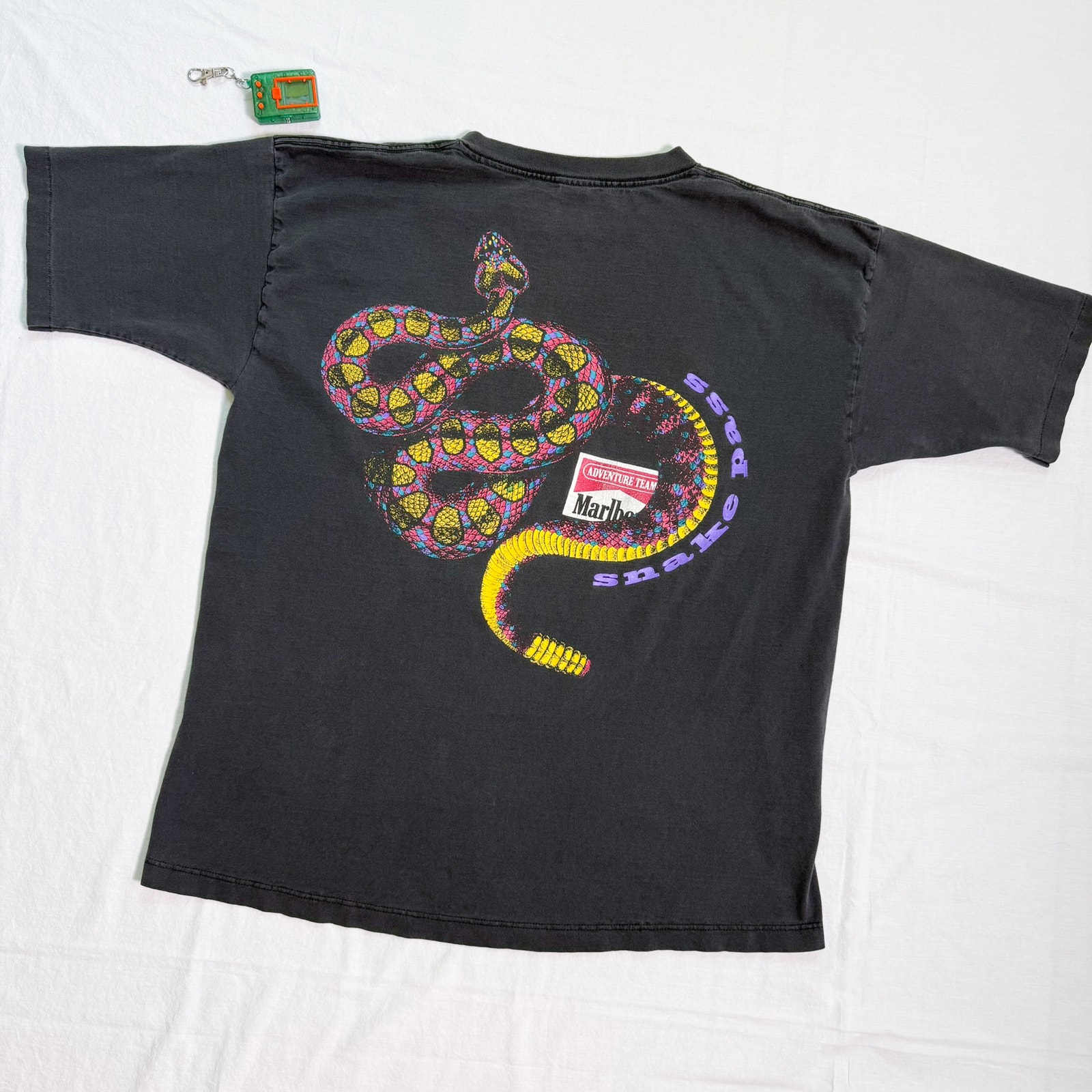 Vtg Marlboro Snake Pass Adventure Team Faded Heavyweight Pocket T-Shirt - Xl